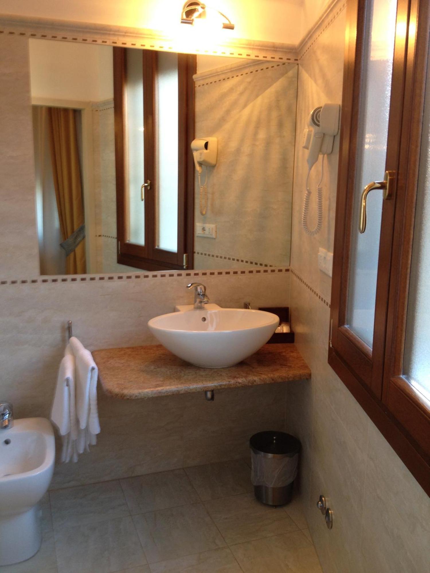 Ca' Dei Polo Hotel Венеция Екстериор снимка
